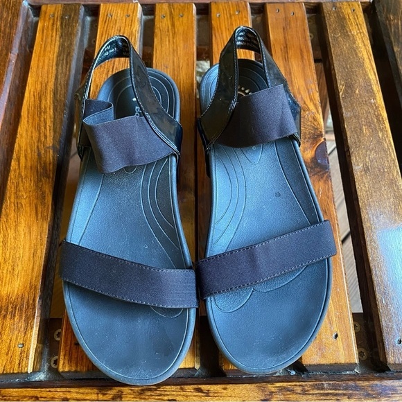 Bare Traps Gazelle Straps  Summer Sundal - Picture 2 of 7